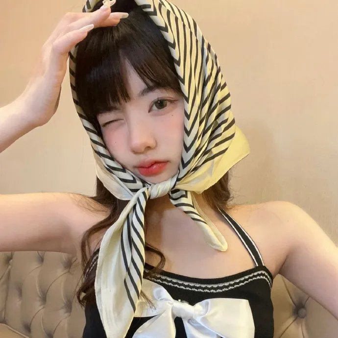 他是龙